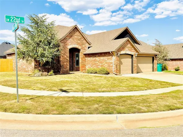 11733 SW 22nd TER, Yukon, OK 73099