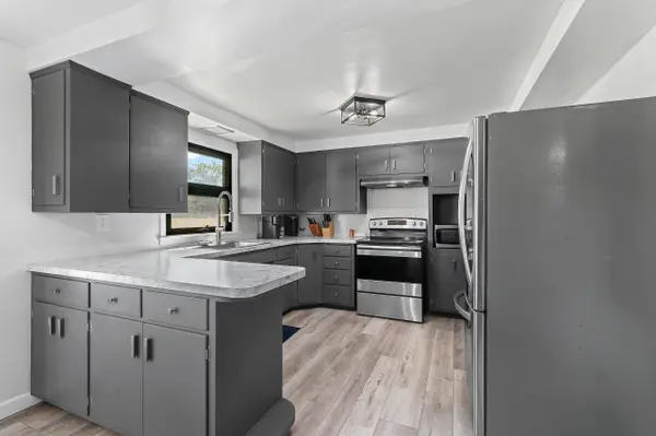 1940 NEWBERRY AVE, Green Bay, WI 54302-3361
