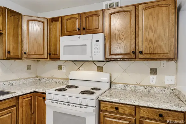 987 Vaughn ST, Aurora, CO 80011