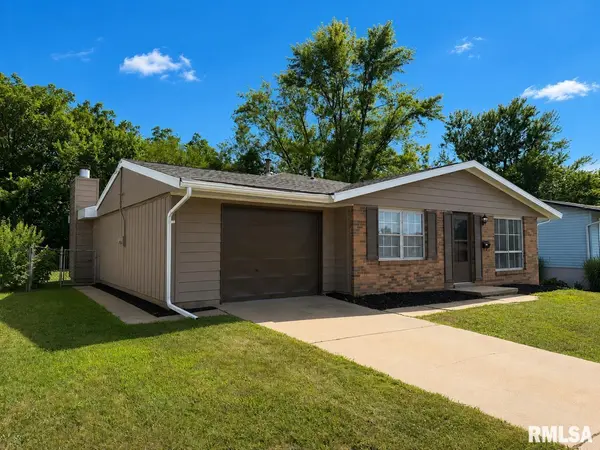 2220 W KENSINGTON DR, Peoria, IL 61614