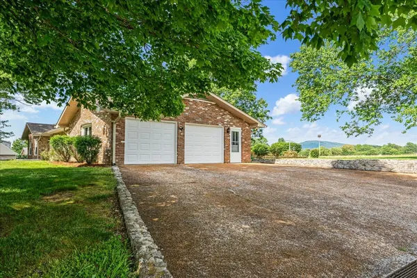 183 Prairie Plains Rd, Hillsboro, TN 37342