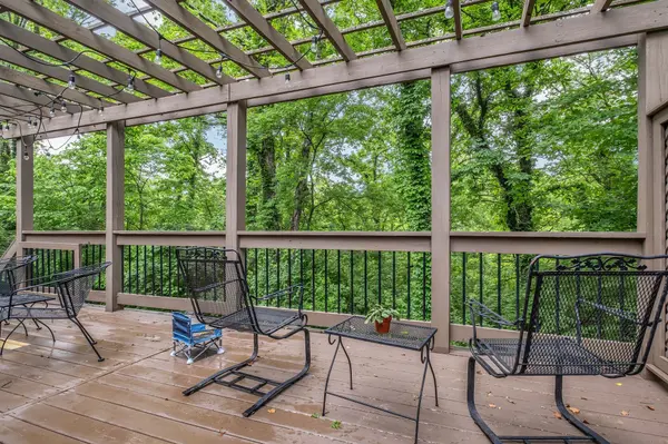 1008 Downey Dr, Nashville, TN 37205
