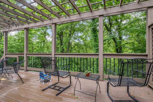1008 Downey Dr, Nashville, TN 37205