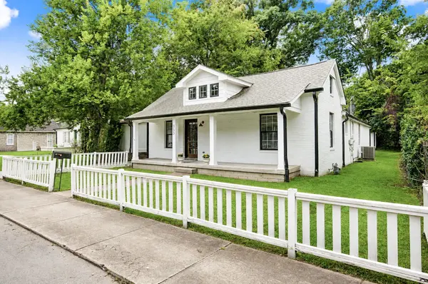 353 9th Ave #N, Franklin, TN 37064
