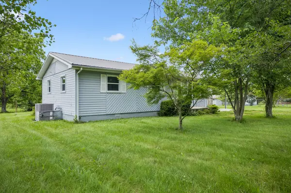 416 Gordon Rd, Crossville, TN 38572