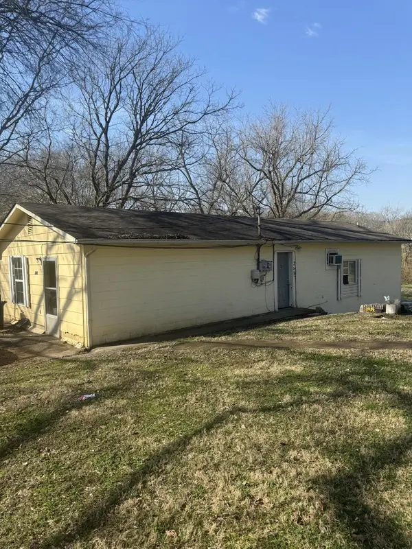 389 Market Street #NE, Charleston, TN 37310
