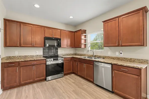 2233 Bee Hive Dr, Columbia, TN 38401