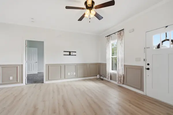 17036 Pond Cir, Bon Aqua, TN 37025