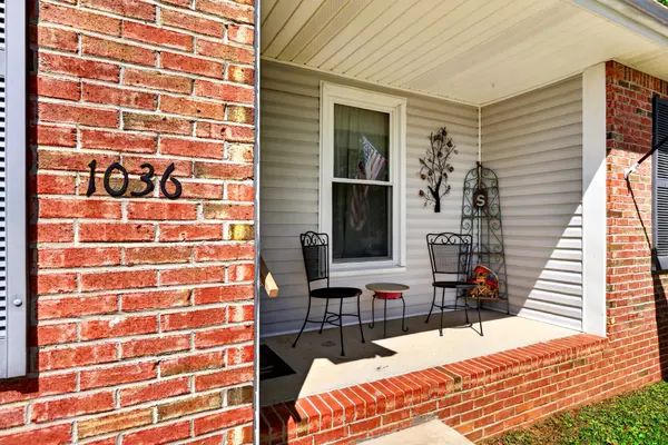 1036 Angela Dr, Clarksville, TN 37042
