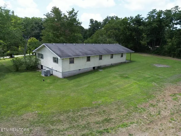 4357 Round Mountain Rd, Jamestown, TN 38556