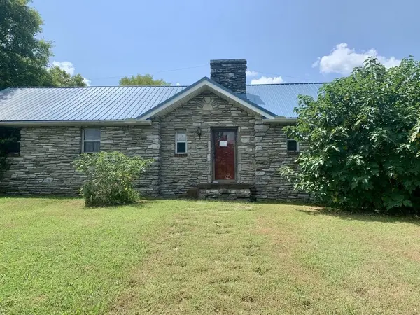 1606 Washington St #W, Fayetteville, TN 37334