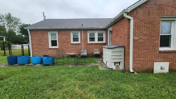 127 Washington St, Celina, TN 38551