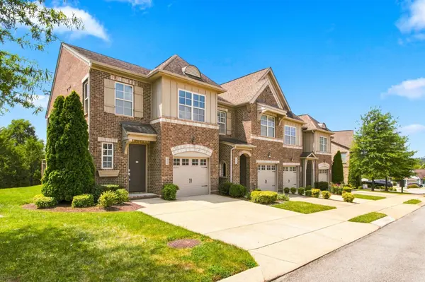 2065 Newark Ln, Thompsons Station, TN 37179