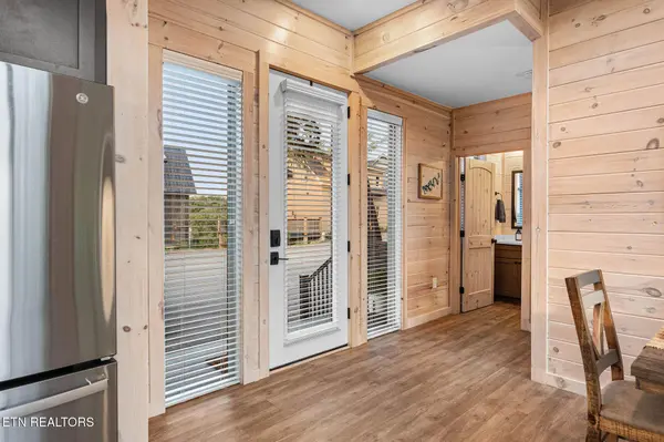 1390 Lake Haven Way, Sevierville, TN 37876