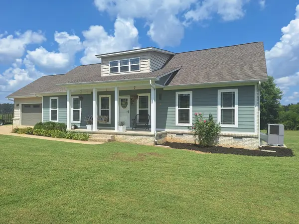254 W Laurel Dr, Lawrenceburg, TN 38464