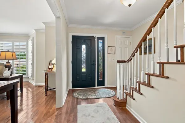 402 N Cameron Ct, Hermitage, TN 37076