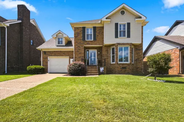 402 N Cameron Ct, Hermitage, TN 37076