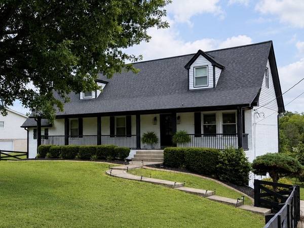 1317 Dickerson Bay Dr, Gallatin, TN 37066