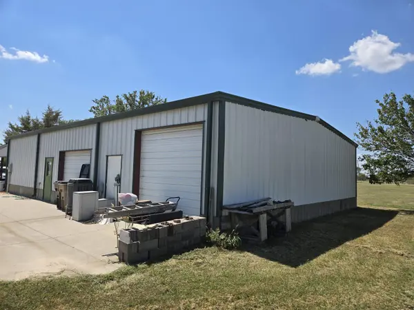 222 Commerce St, Walton, KS 67151