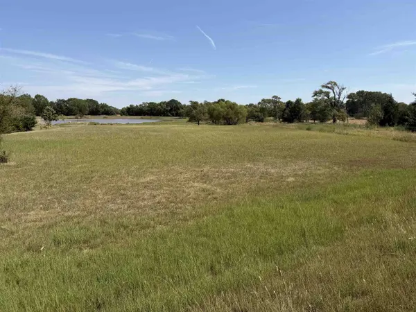 #6 East Valley Road, Valley Center, KS 67147