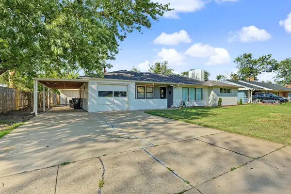 611 Morningside Dr., Salina, KS 67401