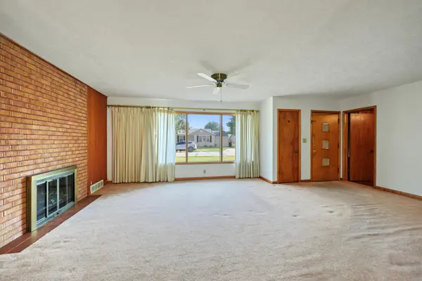 611 Morningside Dr., Salina, KS 67401