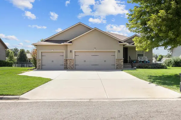 713 W 32nd, Hutchinson, KS 67502