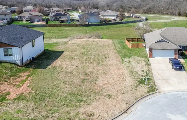 4497 N Toby Avenue,  Springfield,  MO 65803