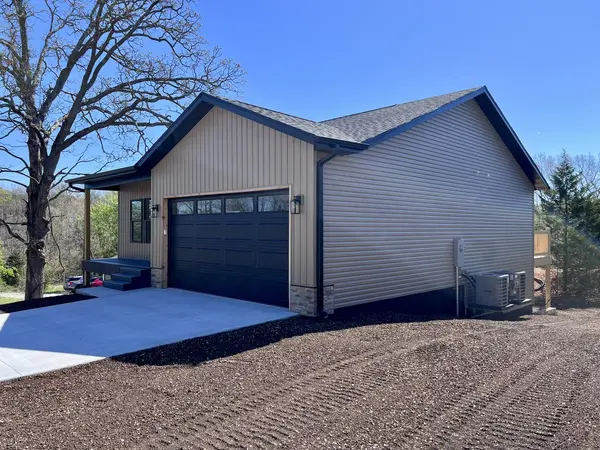 96 Rainbow Hill Lane, Reeds Spring, MO 65737