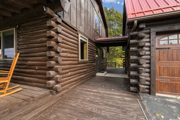 106 Line Ridge Road, Lampe, MO 65681