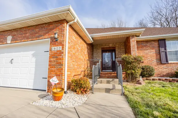 2625 E Kentwood Street, Republic, MO 65738
