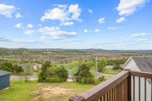 130 Moses Drive, Hollister, MO 65672