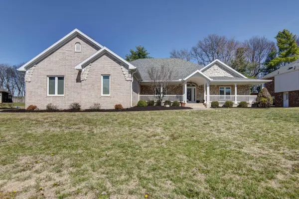 811 W Jackson Avenue,  Nixa,  MO 65714