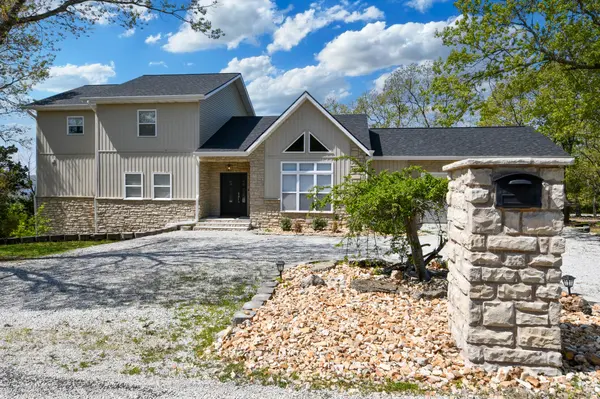 817 Hillcrest Drive, Ridgedale, MO 65739