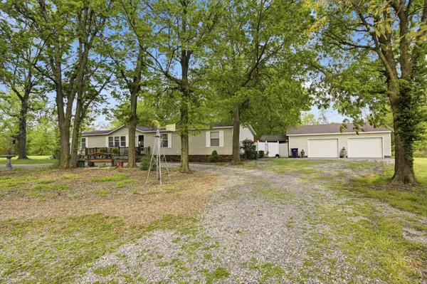 1822 N East Street, Webb City, MO 64870