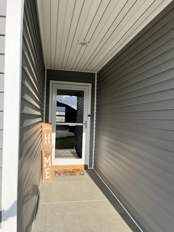 878 S Woodland Hills Avenue, Rogersville, MO 65742