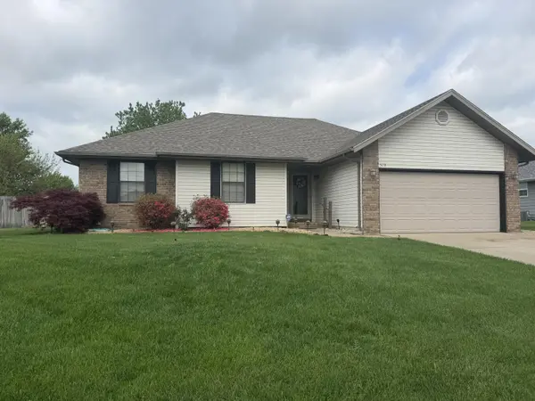 579 S Bradford Avenue,  Nixa,  MO 65714