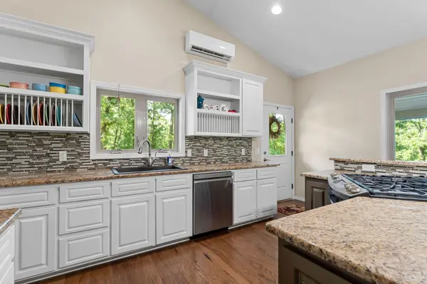 290 Meacham Lane, Cedarcreek, MO 65627