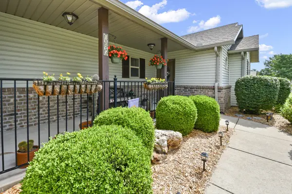 185 Blue Spruce Drive, Hollister, MO 65672