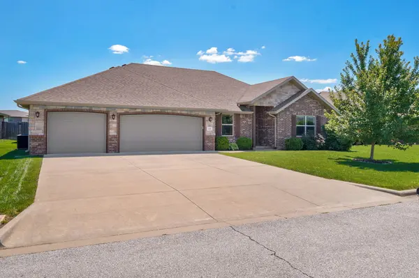 626 N Eagle Park Circle, Nixa, MO 65714