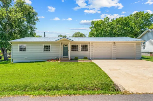 160 South Street,  Hollister,  MO 65672