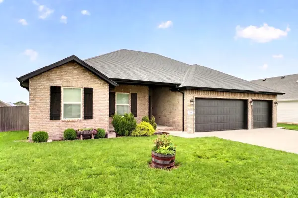 748 N Century Avenue, Republic, MO 65738