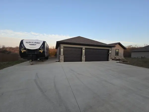 263 E Garnet Drive, Republic, MO 65738