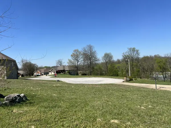 000 Eagles Nest #1,  Rogersville,  MO 65742
