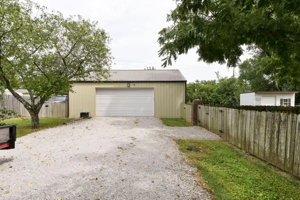 2685 W Farm Road 182, Springfield, MO 65810