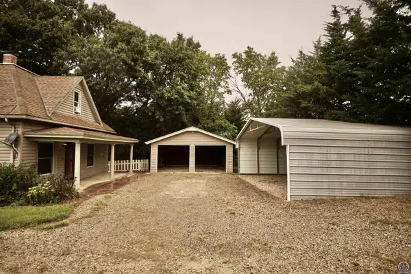 12217 S RD, Hoyt, KS 66440