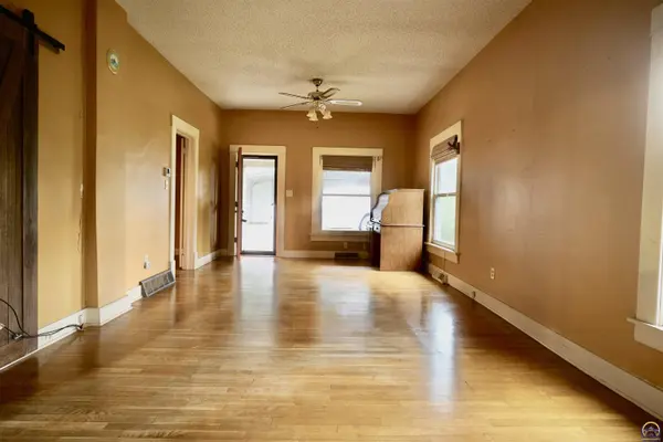 12217 S RD, Hoyt, KS 66440