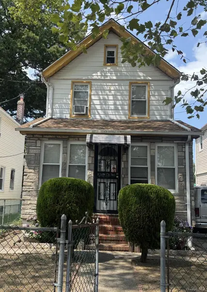 20953 111th AVE, Queens Village, NY 11429