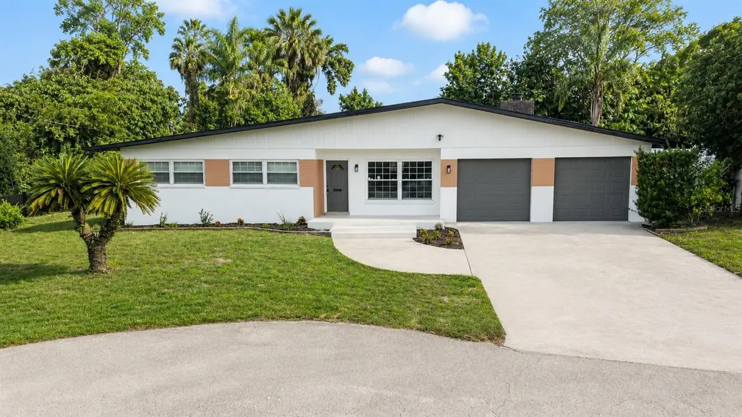 5627 OAKLAND DR, Tampa, FL 33617
