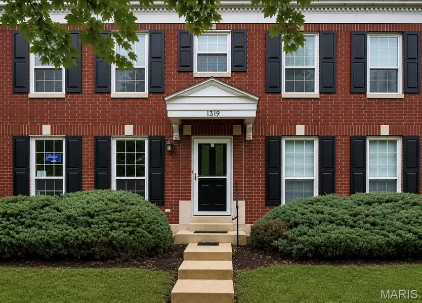1319 Parkview Estates DR, Ellisville, MO 63021